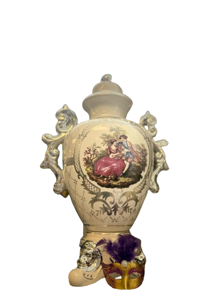 Soup tureens